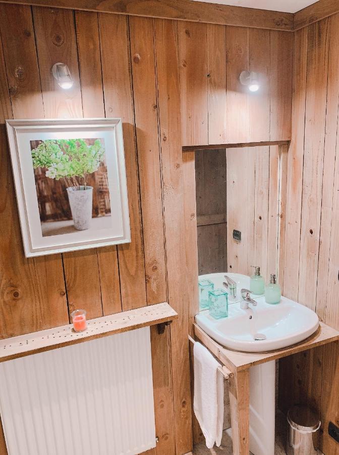 Chambre D'Hotes Les Bains Du Bruant Saint-Porchaire Luaran gambar