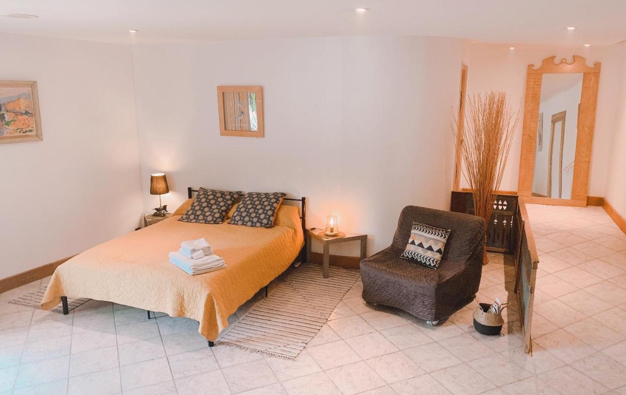 Chambre D'Hotes Les Bains Du Bruant Saint-Porchaire Luaran gambar